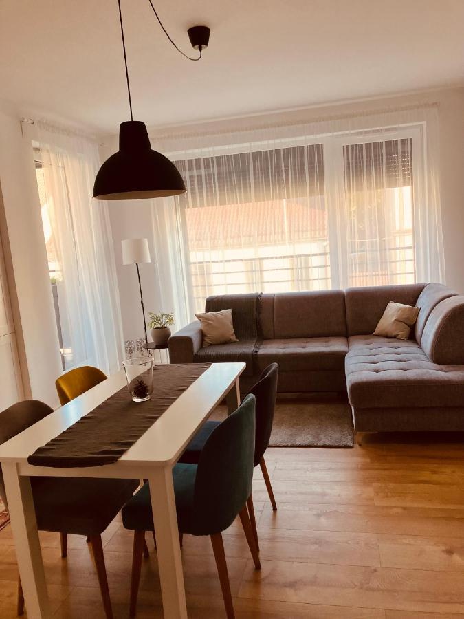 Appartamento Apartament Na Klasztornej Wągrowiec Esterno foto
